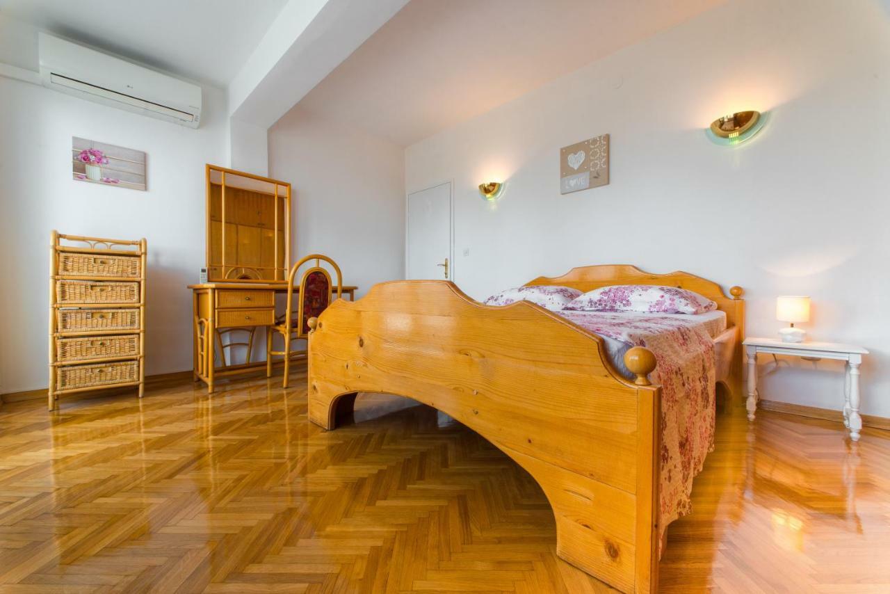Penthouse Zia Split Apartment Bagian luar foto